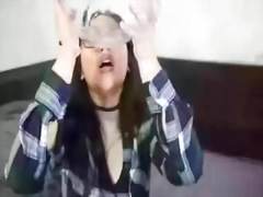 Asiatica comiendo semen (Asian eating cum)