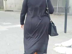 Candid Hijabi sexy bengali milf with big phat ass bouncing